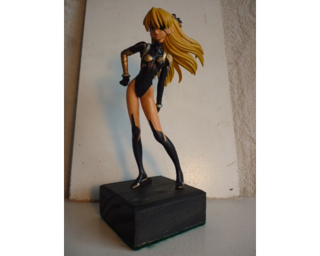 FIGURA FEMENINA ANIMÉ DE VINILO 130mm