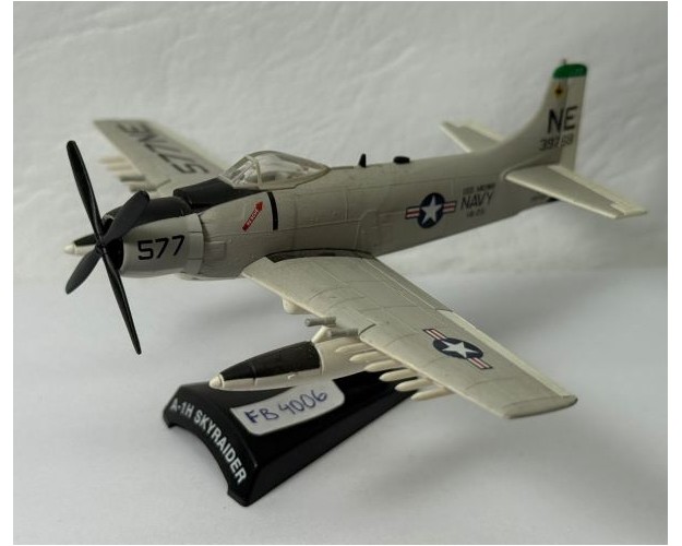 A-1H SKYRAIDER 1/110