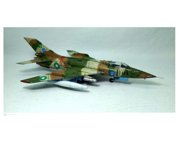 NANCHANG Q-5C - 1/72