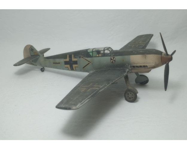 MESSERSCHMITT BF-109 E4 - FRANZ VON WERRA 1/48
