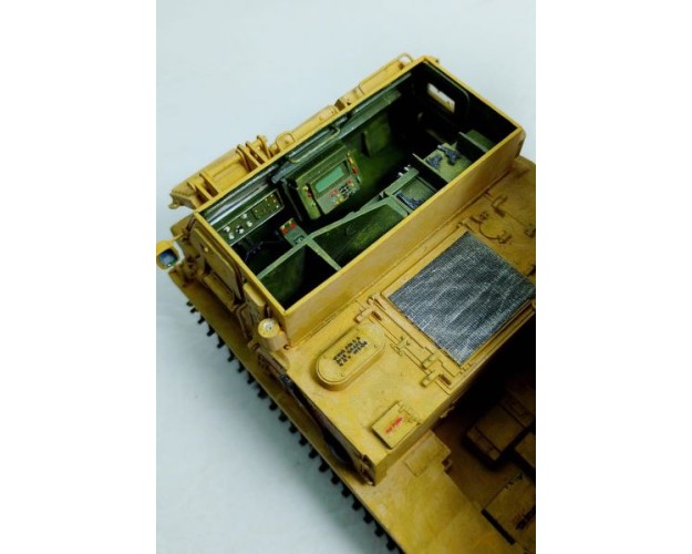 M270 MLRS w/M26 ROCKET PODS