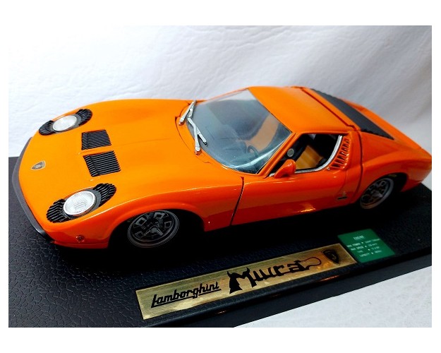 LAMBORGHINI MIURA