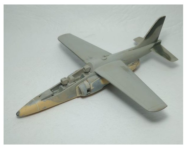 IA-63 PAMPA 1/72 ACONCAGUA (RESINA - SEMIARMADO)