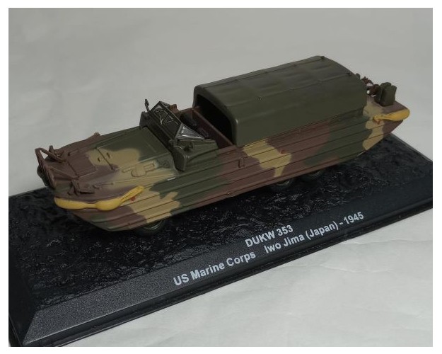 DUKW 353 - JAPAN 1945