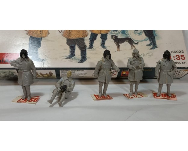 FIGURAS SEMIARMADAS - SOVIET TANK CREW. WINTER 1943-45