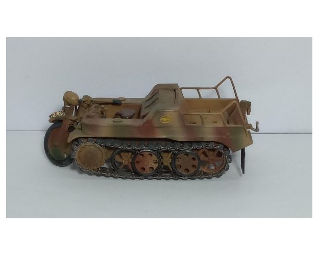 DIORAMA: Kettenkrad + 5 figuras