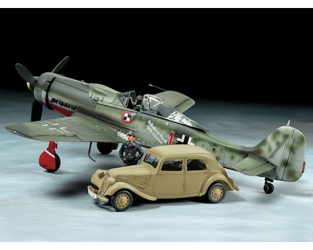 1/48 Fw190 D-9 JV44 & citroen 11CV