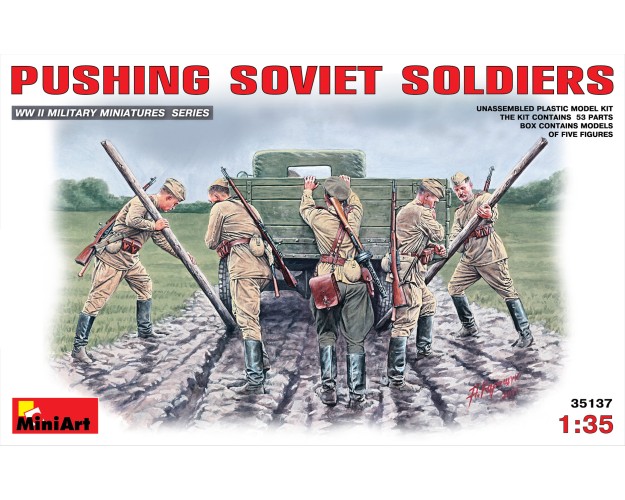 PUSHING SOVIET SOLDIERS