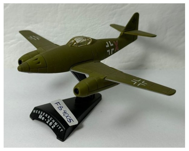 MESSERSCHMITT ME-262 1/100