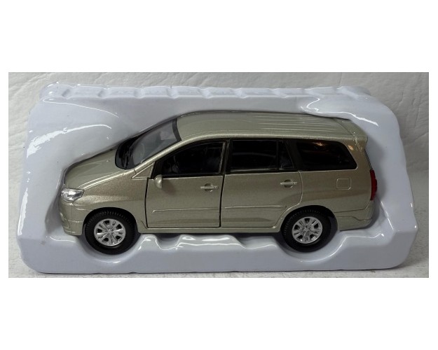 TOYOTA INNOVA