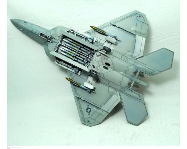 F-22 RAPTOR 1/72