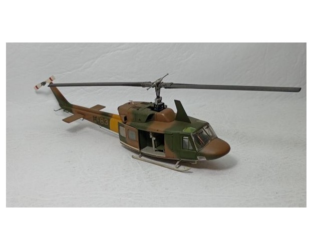 BELL 212 - FUERZA AÉREA ARGENTINA - 1/72