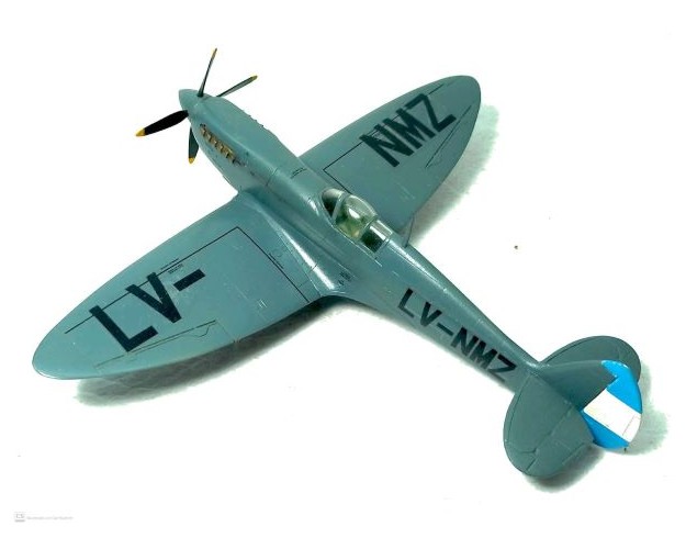 SUPERMARINE SPITFIRE PR.XI LV-NMZ - MORÓN 1947 - 1/72