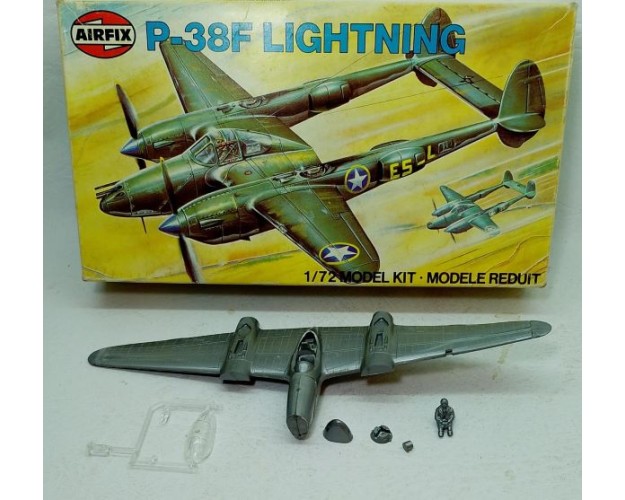P-38F LIGHTNING (CON PARTE ARMADA)