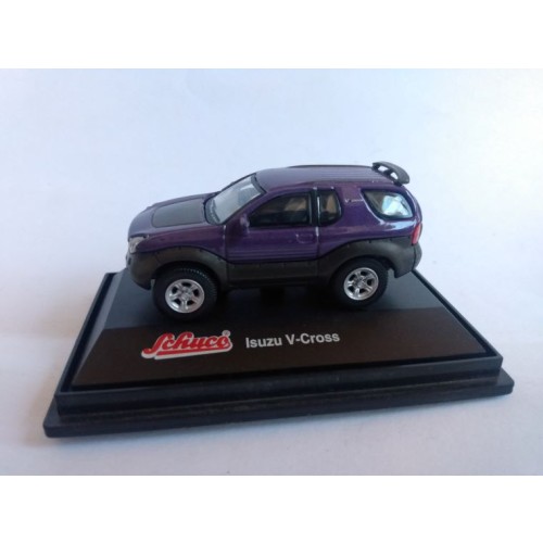 ISUZU V-CROSS 1/72 SCHUCO