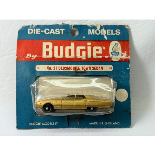 OLDSMOBILE TOWN SEDAN