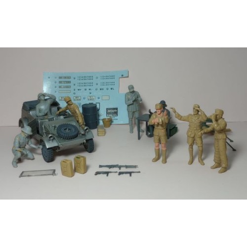 DIORAMA: Kübelwagen + 8 figuras + 1 tambor + accesorios