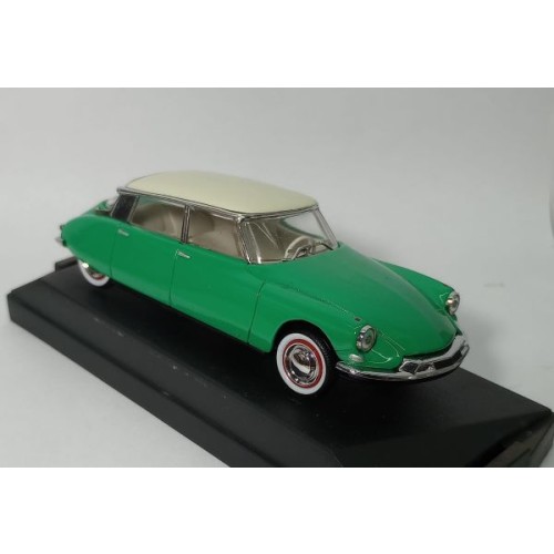 CITROEN DS 19 1957