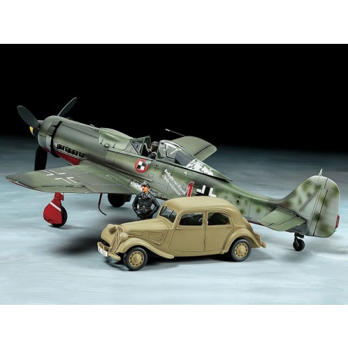 1/48 Fw190 D-9 JV44 & citroen 11CV