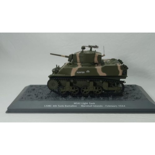 M5A1 LIGHT TANK