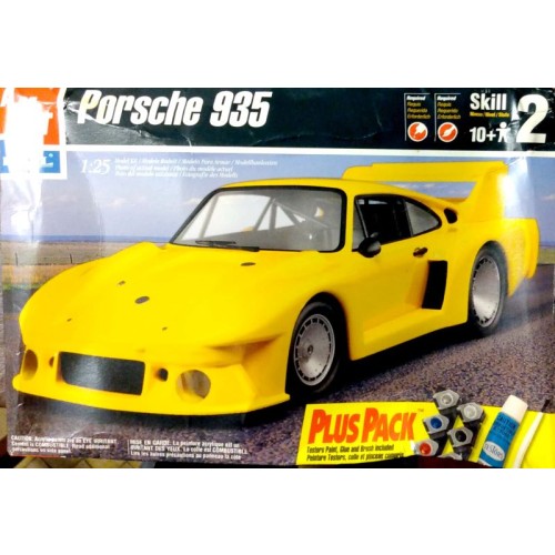 PORSCHE 935 1/35 CON PINTURAS Y CEMENTO - OFERTA