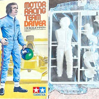 MOTOR RACING TEAM DRIVER 1/12