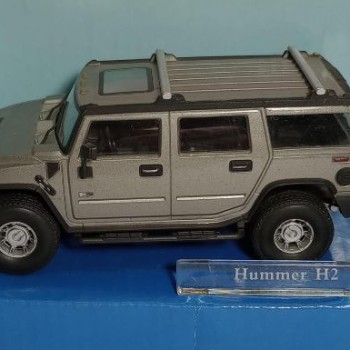 HUMMER H2