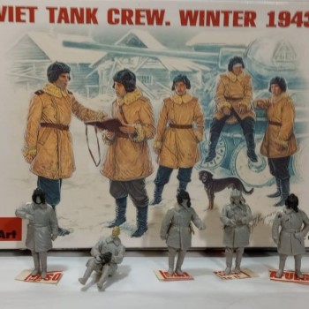 FIGURAS SEMIARMADAS - SOVIET TANK CREW. WINTER 1943-45