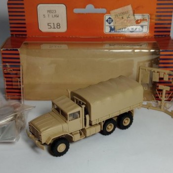 M 923 5 T LKW CON LONA DESÉRTICO - 1/87