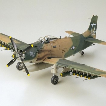 1/48 A-1J Skyraider U. S. Air Force