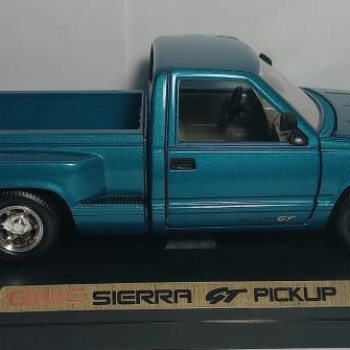 GMC SIERRA GT PICKUP