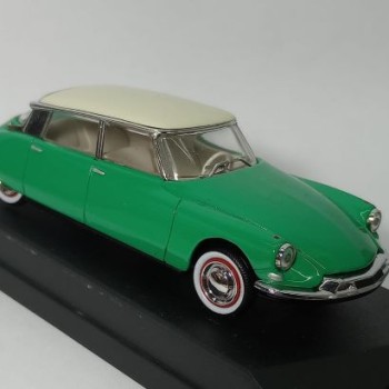 CITROEN DS 19 1957