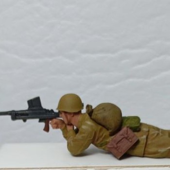 Infante soviético con fusil antitanque