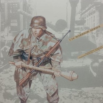 GERMAN GRENADIER (EAST PRUSSIA 1945)