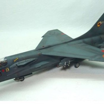 VOUGHT F-8E CRUSADER - 1/48