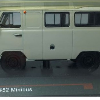 1980 UAZ 452 MINIBUS