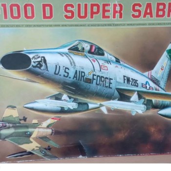 F-100 D SUPER SABRE